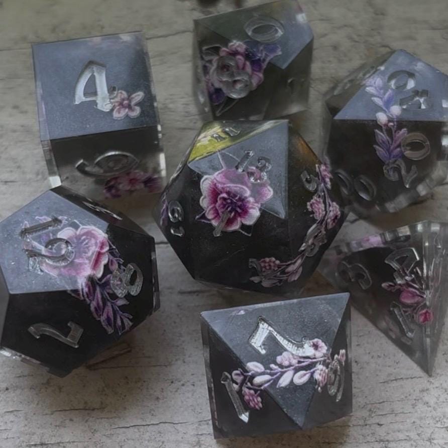 Purple Flowers 7 Piece Resin Dice Set DND