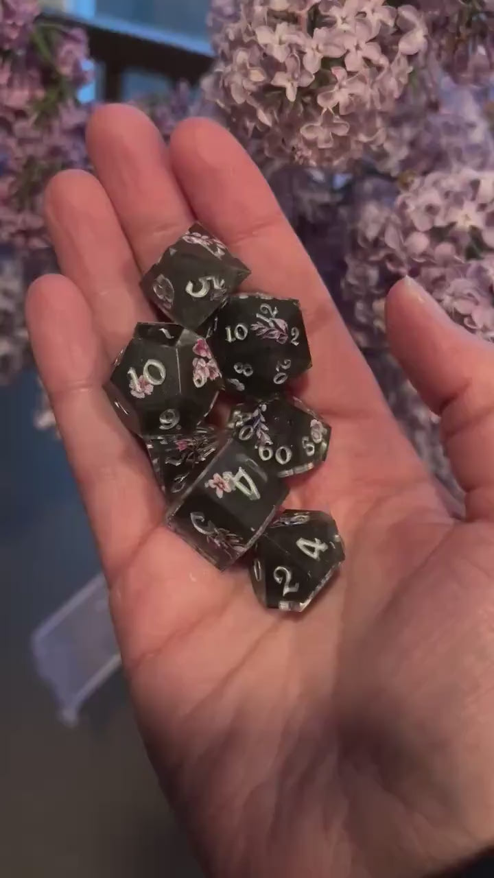 Purple Flowers 7 Piece Resin Dice Set DND