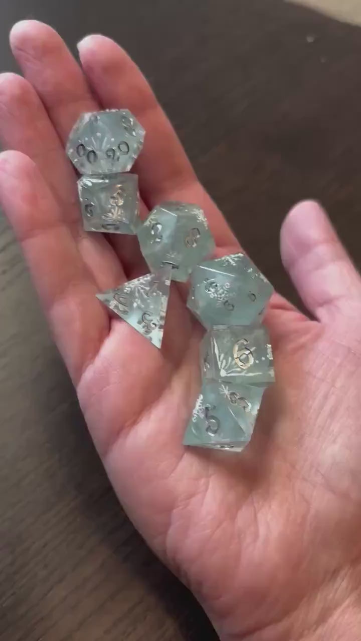 Snowfall Resin 7 Piece Dice Set DND